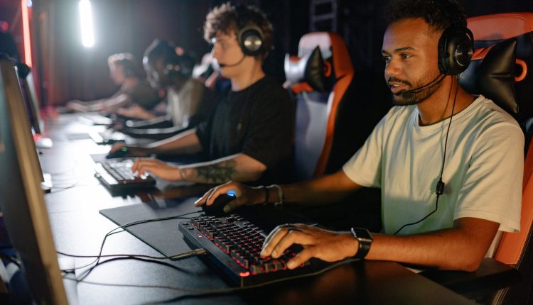 cep telefonlari icin en iyi oyunlar ve uygulamalar